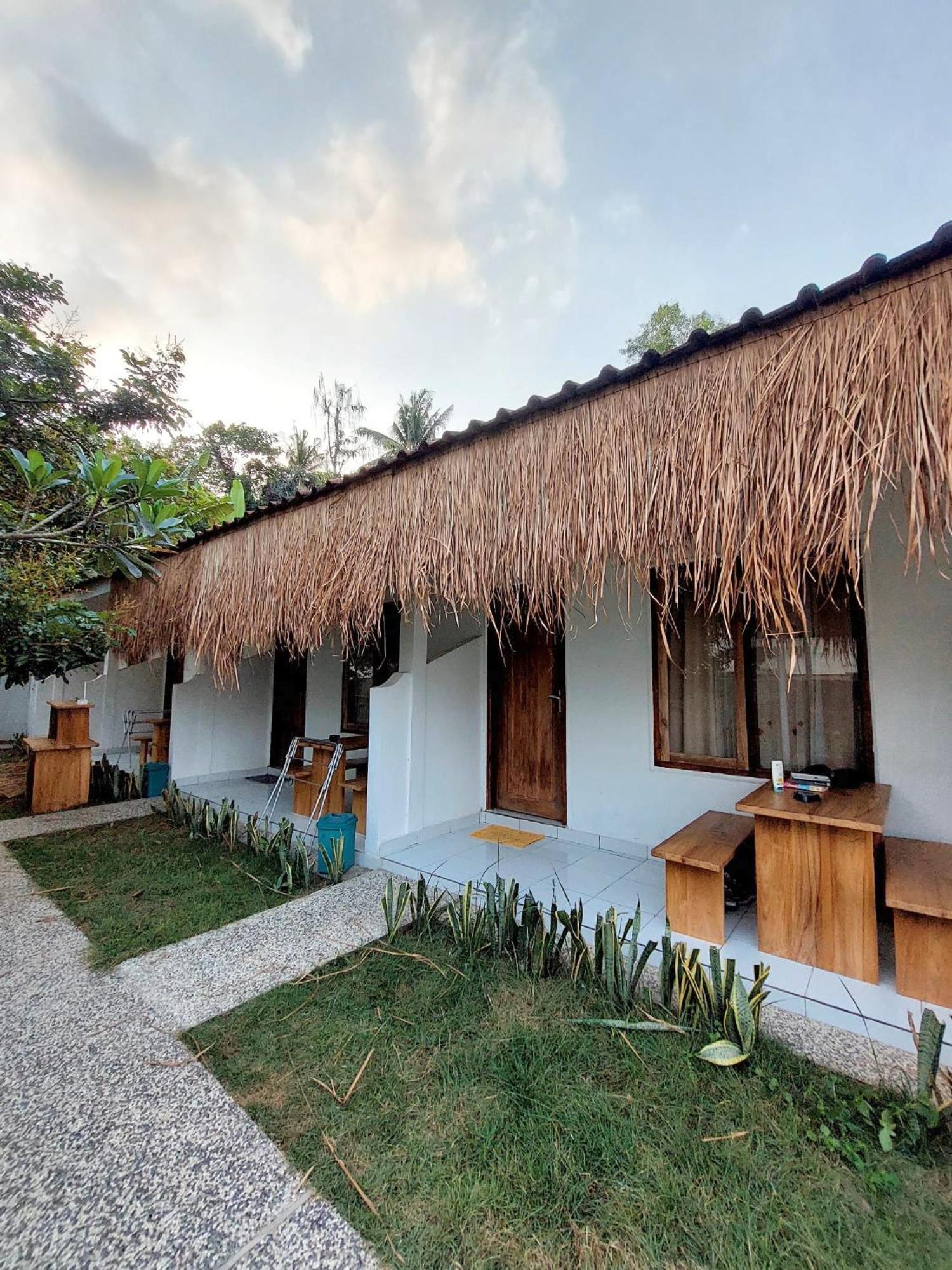 Tiga Spies Hostel Kuta  Экстерьер фото