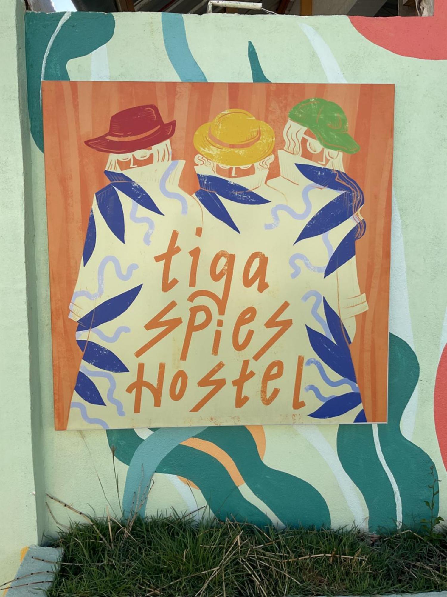Tiga Spies Hostel Kuta  Экстерьер фото