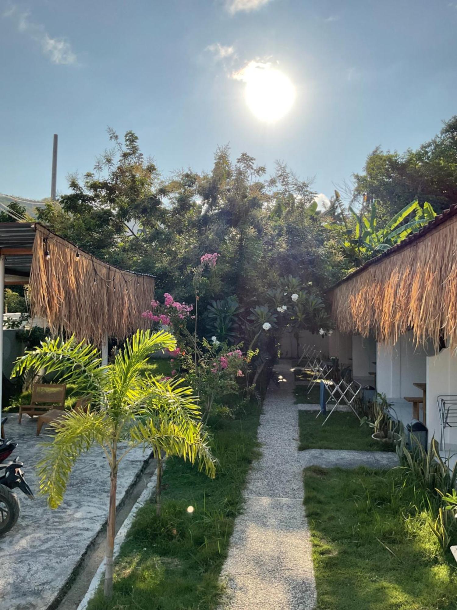 Tiga Spies Hostel Kuta  Экстерьер фото