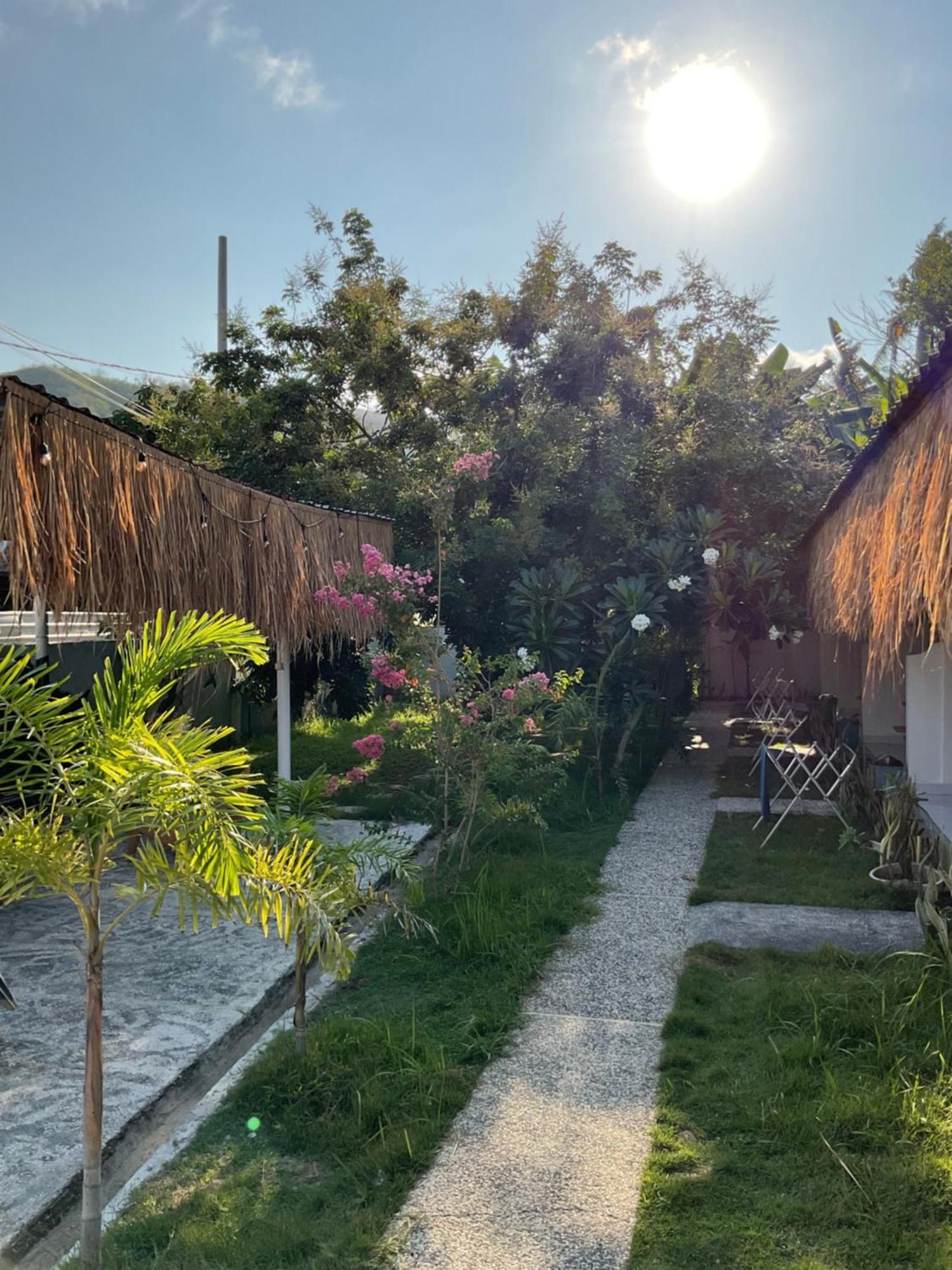 Tiga Spies Hostel Kuta  Экстерьер фото