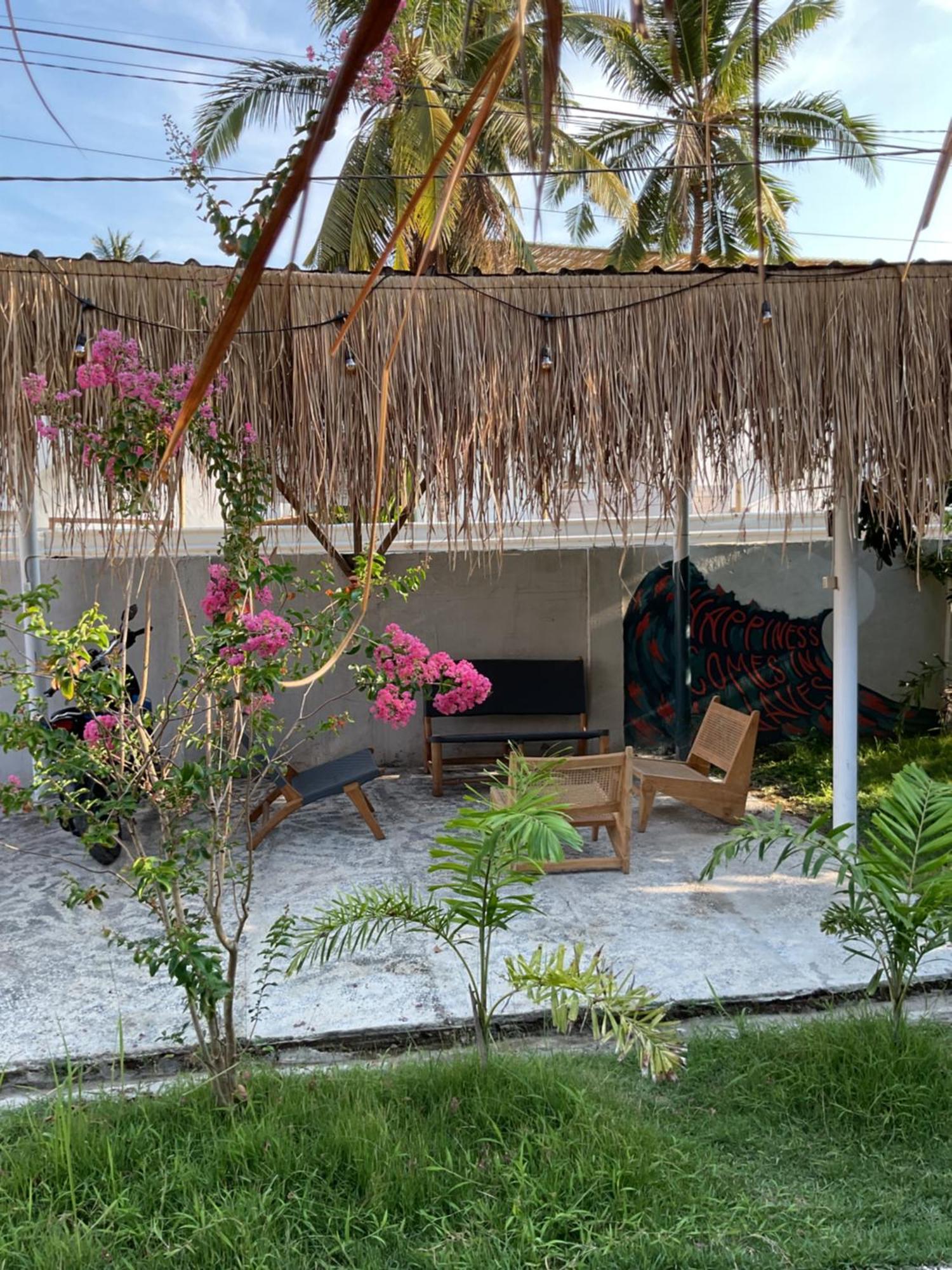 Tiga Spies Hostel Kuta  Экстерьер фото